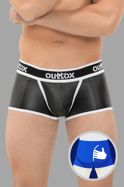 Outtox. Omwikkelde kofferbakshort met drukknoopsluiting. Zwart+Wit