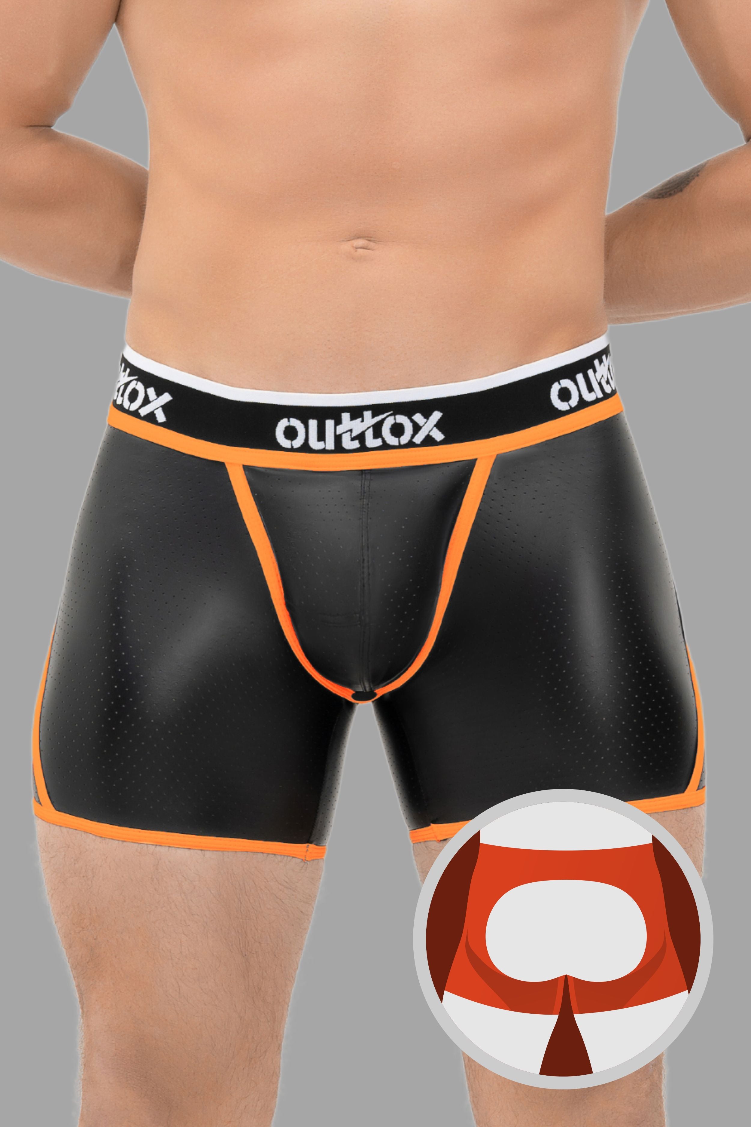 Outtox. Open achtershort met drukknoopsluiting. Zwart+oranje