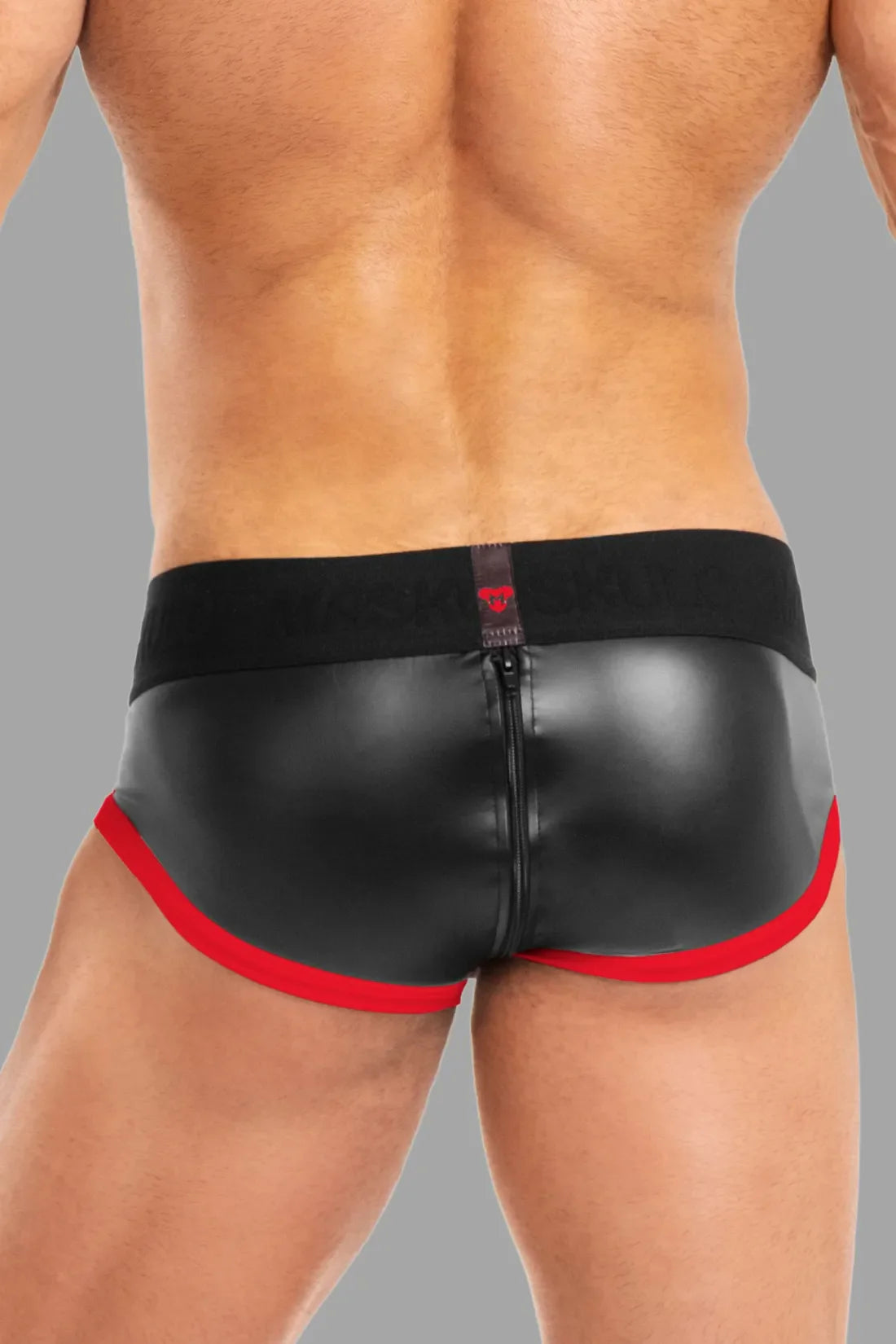 Basic Briefs with Pouch Snap. Black and Red