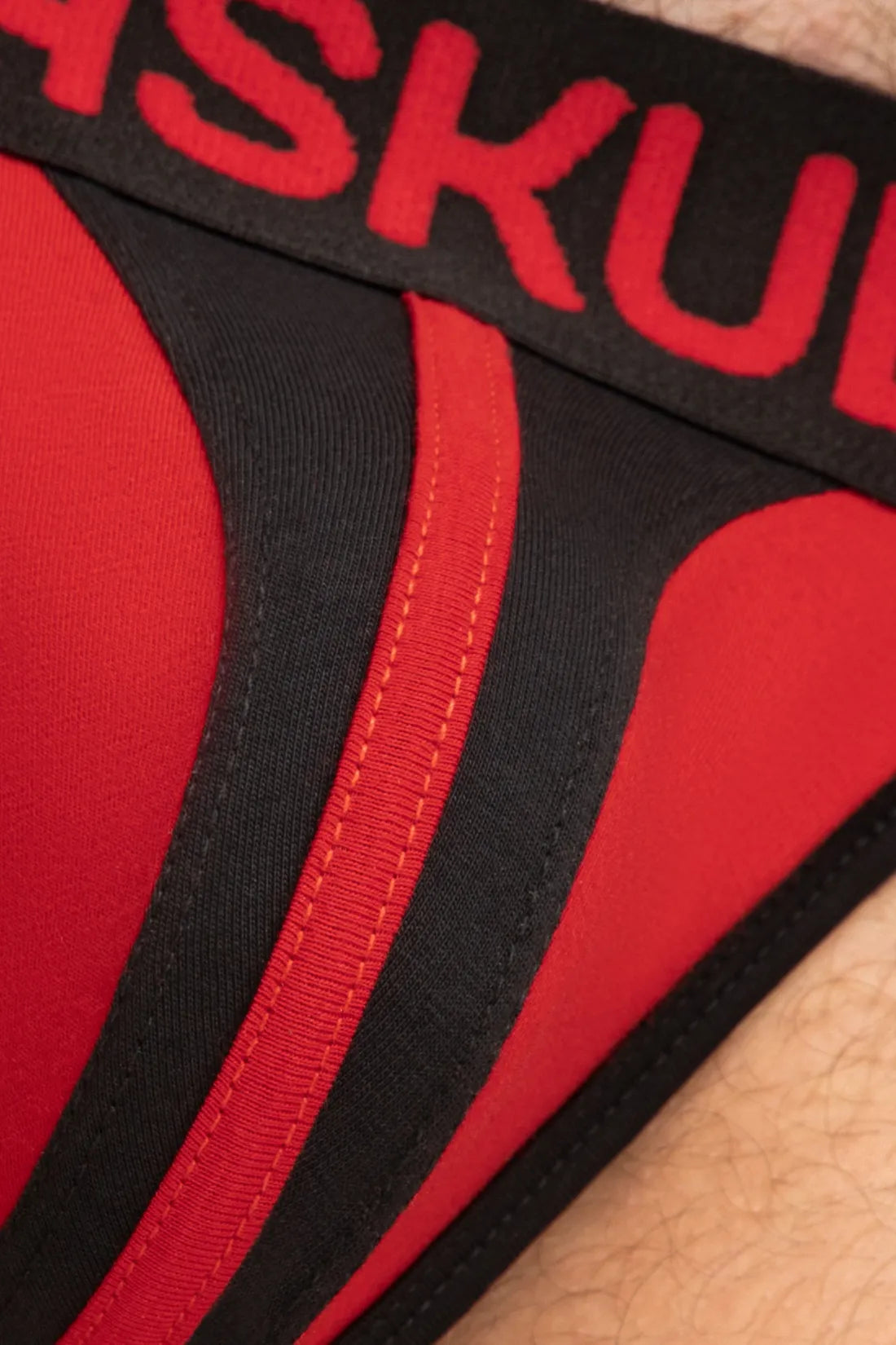 TIGER Jock mit POUCH-SNAP. Schwarz und Rot