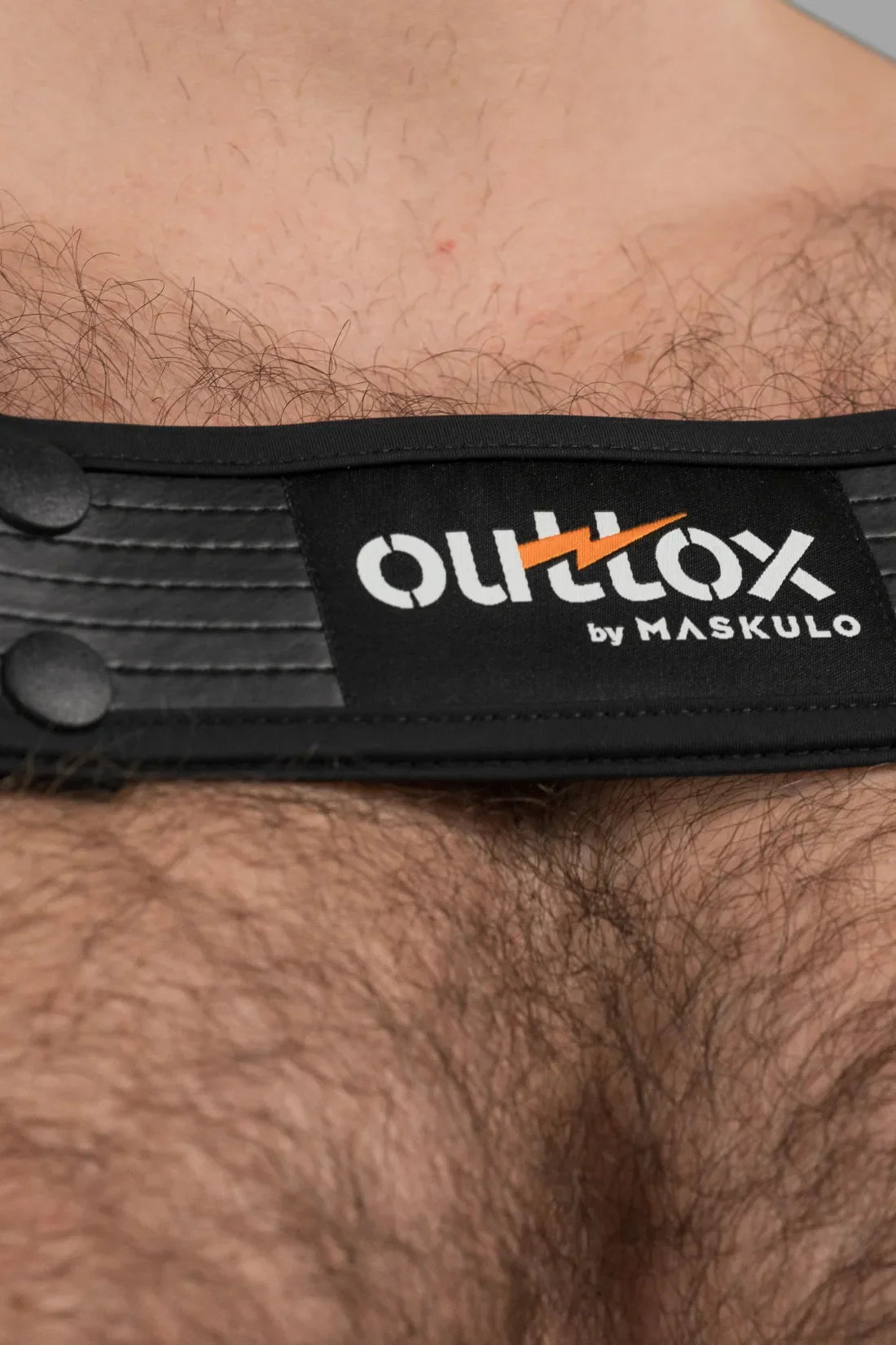 Outtox. Bulldog Harness with Snaps. Black